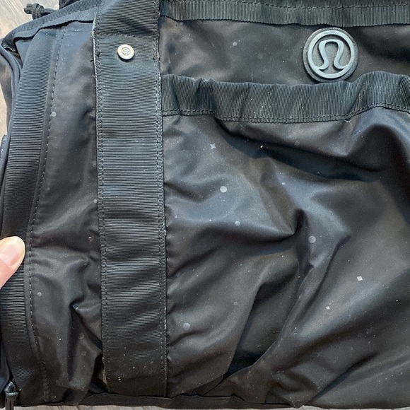 Lululemon Keep On Running Nylon Duffel Black - Picture 16 of 16